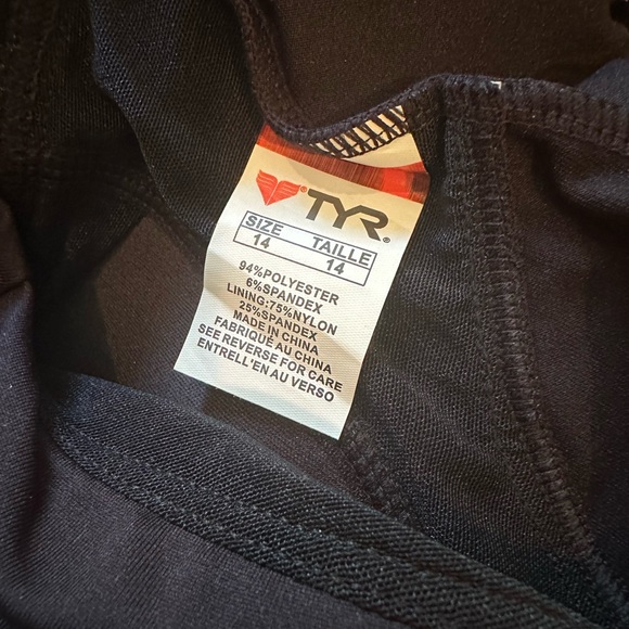 TYR Womens TSTB7A Black Swimwear Solid Twisted Bra Tankini Top Sz#14 NWT - Picture 7 of 10